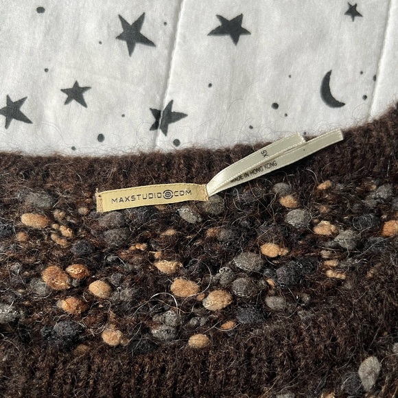 Max Studio Sweater - Picture 4 of 5